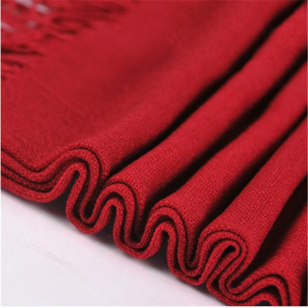 Attack on Titan Cosplay Merch: Mikasa Ackerman Scarf - Image 3